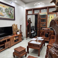 Nhà Bồ Đề, Vị Trí Trung Tâm Gần Chợ, Hồ, Ngõ Thông Ô Tô, Nhà Dân Xây Chắc Chắn 6 Phòng Ngủrộng, Thoáng!