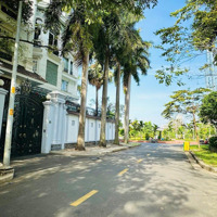 Định Cư Bán Biệt Thự Khu Compound Sông Trần Não Quận 2 Mặt Đối Diện Công Viên 165M2 Giá Bán 39 Tỷ Tl