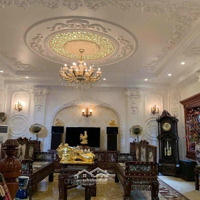 Bán Biệt Thư Tại Đường Nguyễn Văn Cừ Diện Tích: 183M2, Giá: 29.5 Tỷ. Long Biên