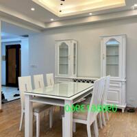 Cần bán cawnhooj 153m2 sửa đẹp tại tòa E1 Ciputra