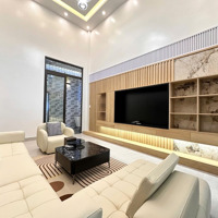 Nhà Xây Mới Ngay Gần Hồ Sen Ô Tô Vào Nhà Có Thang Máy
