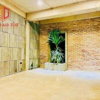 HOT! Bán nhà phố 1 trệt 2 lầu Mặt tiền Huỳnh Văn Nghệ chỉ 3 tỷ750