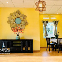 Cần Bán Một Căn Nhà Sân Vườn Full Nội Thất.
Mặt Tiền Đường Đức Giang, Lộc Đức, Bảo Lâm