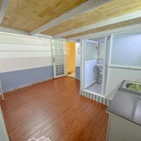 Cho Thuê Gấp Căn Hộ Dịch Vụ 1 Phòng Ngủ 1 Vệ Sinh 25M2, 4,9 Triệu Tại Đào Duy Anh, P 9, Q.phú Nhuận, Hcm