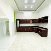 CHO THUÊ NHÀ 3 LẦU 6x20 TRỤC CHÍNH KDC NAM LONG CẦN THƠ