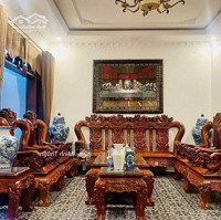Quá Đẹp - Bán Căn Bt Thế Kỉ - Ngay Ubnd - Full Nôị Thất - Diện Tích: 160M2 - Gía Chỉ 31 Tỷ