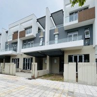 Nhà Phố 3 Tầng Tại Cách Trung Tâm Hành Chính Công 300M