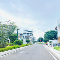 Lô Góc Đẹp Đường Bồn Hoa Rộng 27Met Thông Thẳng Qua Hồ Bơi Capella Gói 8 Mỹ Gia Chỉ 36 Triệu/M2 Bao Cọc
