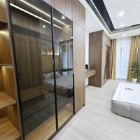 Giữa Phố Hoàng Ngân - Sát Phố Lê Văn Lương Sầm Uất - Phân Lô , Cách Phó 10M 70M X 5 Tầng Thang Máy