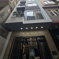 Giữa Phố Hoàng Ngân - Sát Phố Lê Văn Lương Sầm Uất - Phân Lô , Cách Phó 10M 70M X 5 Tầng Thang Máy