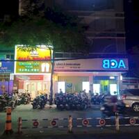Cho thuê nhà mặt tiền Nguyễn Biểu, Phường 1, Quận 5 dt: 4x18, trệt 3 lầu