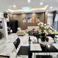 Bán Nhà Bồ Đề 45M2* 5 Tầng* 8.9 Tỷ, Full Nội Thất, View Hồ