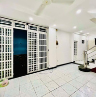 Mới Đẹp Hoàng Hoa Thám Phú Nhuận-Hẽm Xe Hơiđến Nhà- Công Nhận 43 M2 (4*11 M)- 3 Phòng Ngủ 3 Vệ Sinh(Có Pn Dưới Trệt).