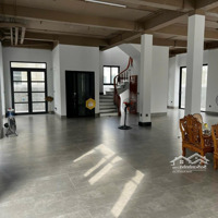 Cho Thuê Shophouse Đã Hoàn Thiện Có Thang Máy, Diện Tích 300M2. Liên Hệ: 0935 777 923