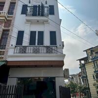 N2957. C.H.O T.H.U.Ê N.H.À lô góc tại Văn Cao