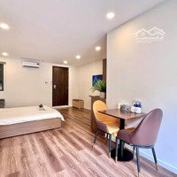 Hình Thật - Giá Thật. Studio Ban Công 40M2 Full Nội Thất Ngay Công Viên Lê Văn Tám Quận 1