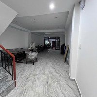 Giảm 1 Tỷ Chdv Mới Tinh,Mặt Tiềnhà Huy Giáp Q12Diện Tíchkhủng 180M2 5 Lầu 10 Phòng Ngủ 11 Vệ Sinh Ko Lỗi Phong Thủy