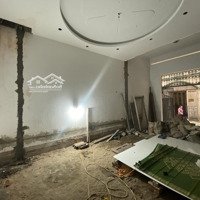 Bán Nhà Trần Quốc Hoàn, Phân Lô Ô Tô Tránh - Vỉa Hè - Ở Sướng Cho Thuê Tốt, 75,8 M2, Giá Bán 24,4 Tỷ.