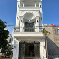 Siêu Phẩm Nhà Phố Ngay Vincom Dĩ An 550 Nhà 2 Mặt Tiền Chốt Cọc Ngay!