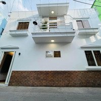 Cô Chủ Nhà Cần Bán Gấp Nhà Ở Nguyễn Văn Công - Gv. Giá Bán 2Tỷ8. Diện Tích: 34M2 Cho Thuê 15 Triệu/Th Sổ Riêng
