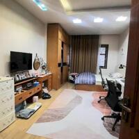 Nhà Cạnh chợ Hàng Da 45M2 6 Tầng 17.3 Tỷ 2 Thoáng Trươc Sau Cách 1 nhà ra phố