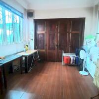 Nhà Cạnh chợ Hàng Da 45M2 6 Tầng 17.3 Tỷ 2 Thoáng Trươc Sau Cách 1 nhà ra phố