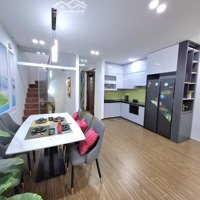 Cần Bán Gấp: Nhà Phố 7 Tầng Thang Máy - Vương Thừa Vũ - Phân Lô Quân Đội -Full Nội Thất