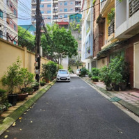Bán Nhà Đường Bưởi-Ba Đình Siêu Phẩm Ô Tô Tránh Vỉa Hè- Diện Tích: 71M2-5 Tầng-Mặt Tiền8,2M -Giá Chào 25,3 Tỷ