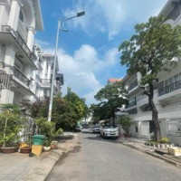 Cho Thuê Biệt Thự Kđt Himlam Quận 7 Dt: 10X20M Full Nội Thất Cao Cấp Giá: 75 Triệu Liên Hệ: 0931353298