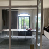 Cho Thuê Nhà Cực Đẹp Ngay Chợ Bến Thành, Đường 2 Chiều. Dt: 9 * 27M