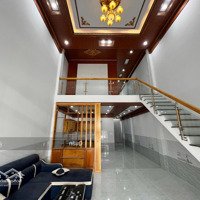 Bán Gấp Nhà 1 Trệt 1 Lửng Đúc Sân Xe Ô Tô 3 Phòng Ngủ Đối Diện Câu Lạc Bộ Sao Mai Cây Xăng 75