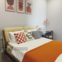 Trống Ngay Căn Hộ 80M2, 2 Phòng Ngủ, Tầng Trung View Thoáng. Chỉ 16 Triệu. Liên Hệ Sơn 0906 244 301