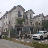 Bán Biệt Thự Góc Công Viên Đẹp Như Mơ, Không Gian Xanh Sạch,Trong Khu Đô Thị Singapore.