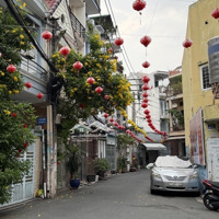Bán Gấp Nhàhẽm Xe Hơi4,5X15M, 4 Phòng Ngủ- 3 Vệ Sinh 50M2, Huỳnh Văn Bánh, Phú Nhuận, Giá Bán 8,9 Tỷ