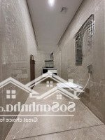 Cho Thuê Nhà Mặt Phố Huỳnh Thúc Kháng - Đống Đa Diện Tích: 90 M2 X 5 Tầng