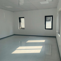 Chính Chủ Cho Thuê Căn Góc 2 Mặt Tiền Tại Louis City Hoàng Mai, Giá Chỉ 45 Triệu/Th
