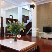 Biệt Thự Villa Cổ Điển, Đường Tân Phú 1 - Giao Hồ Nghinh. Biển Sơn Trà. Ngang 10 M. Giá Đầu Tư
