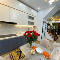 Trung Tâm Hai Bà Trưng - Phố Thanh Nhàn - Ô Tô Đỗ Cửa - Nhà Mới Đẹp - Diện Tích: 28M2 X 4 Tầng.