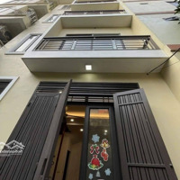 Bán Nhà Cổ Nhuế. 30M2, 5 Tầng, Mặt Tiền Rộng. Dân Xây Tâm Huyết. Gần Ô Tô Giá Chưa Đến 6 Tỷ.