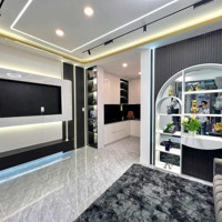 Bán Nhà Mới Giáp Q1 , Phan Xích Long , Nguyễn Lâm , P3, 32M2 , 5,38Tỷcó Thương Lượng. Lh : 0866408299 Việt Anh