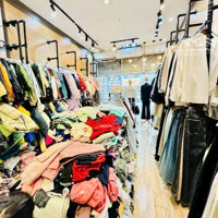 Mặt Phố Trần Quý Kiên - Cầu Giấy - Vỉa Hè - Kinh Doanh Sầm Uất -Diện Tích40M2 5 Tầng. 4 Ngủ.mặt Tiền4M. 21Tỷ