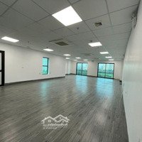 Đống Đa - Vp 90M2 17 Triệu. View Full Kính Nhiều Ánh Sáng, Ô Tô Đỗ Cửa