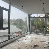Bán Nhà 46M2 5 Tầng 1 Tum, Có Thang Máy, Căn Góc 7 Chỗ Vào Nhà, Cách 20M Ra Đường Đê Bát Khối