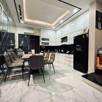 Chỉ 18.3 Tỷ Sở Hữu Ngay Nhà Đẹphẽm Xe Hơi6M Bàn Cờ, Quận 3 - 4 Tầng - 4,5X18,5M - Liên Hệ: 0901563135