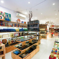 Cực Phẩm! Cho Thuê Nhà Mặt Phố Hàng Đàodiện Tích200M2X3T, Mặt Tiền 3,5M Đoạn Đẹp Nhất Phố, Nhận Nhà Luôn