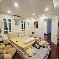 Bán nhà mặt phố Nguyễn Đình Chiểu 50m2 vị trí đẹp thang máy 45 tỷ