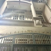 Không Gian Sống Hoàn Hảo, Biệt Thự 3 Tầng Xa Hoa!