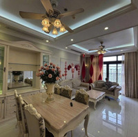 Bán Gấp Căn Siêu Đẹp 3 Phòng Ngủ132M2 Tòa R5 Royal City Tầng Cao View Đẹp, Full Nội Thất, Ở, Cho Thuê Tốt