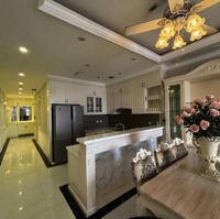 Bán Gấp Căn Siêu Đẹp 3 Phòng Ngủ132M2 Tòa R5 Royal City Tầng Cao View Đẹp, Full Nội Thất, Ở, Cho Thuê Tốt
