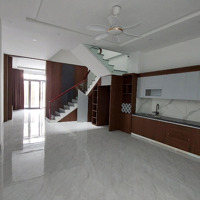 Nhà Mới Xây 3 Tầng Gần Biển Hòn Chồng -Diện Tích111 M2 Ngang 5M Đường Oto 4M - Vĩnh Phước - Nha Trang